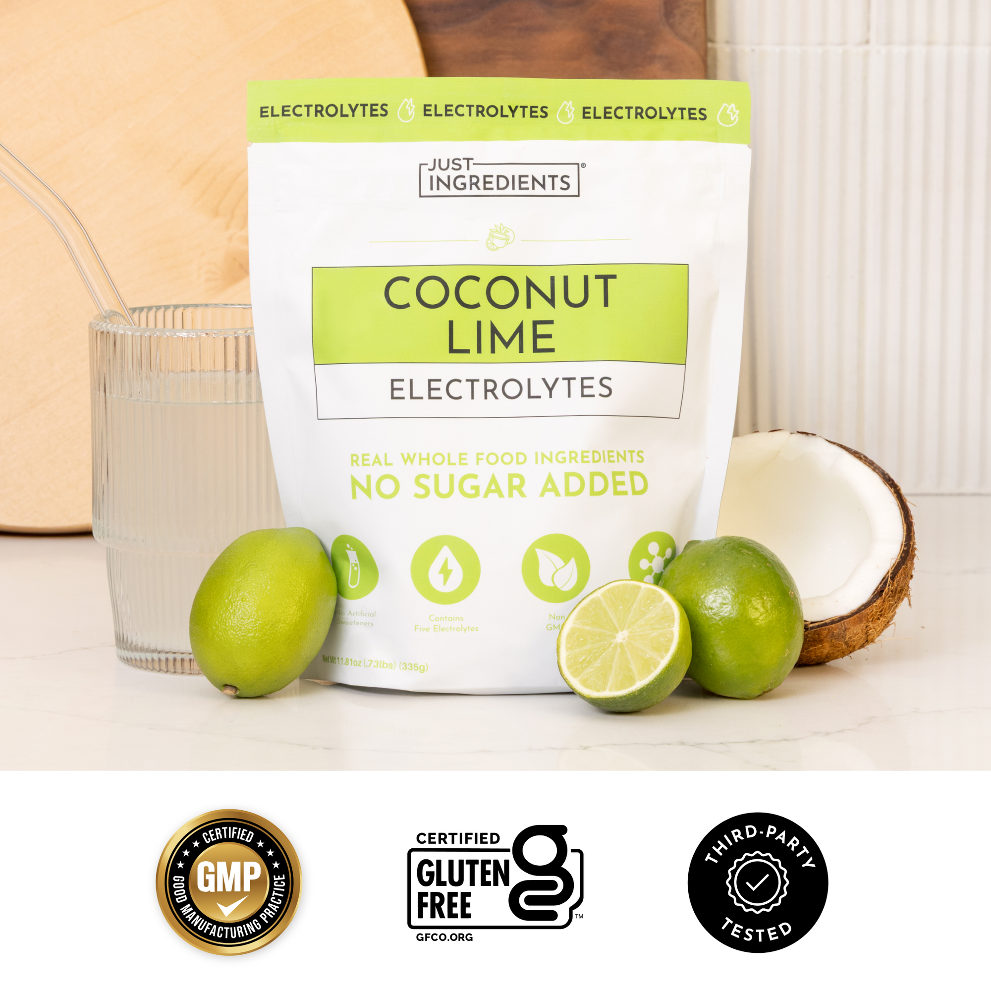 Checklist graphic highlighting features: real fruit, no added sugar, clean ingredients.